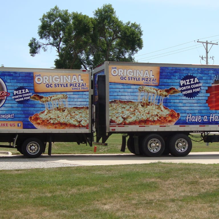 Crowd-Pleasing Catering. No Order Too Big.